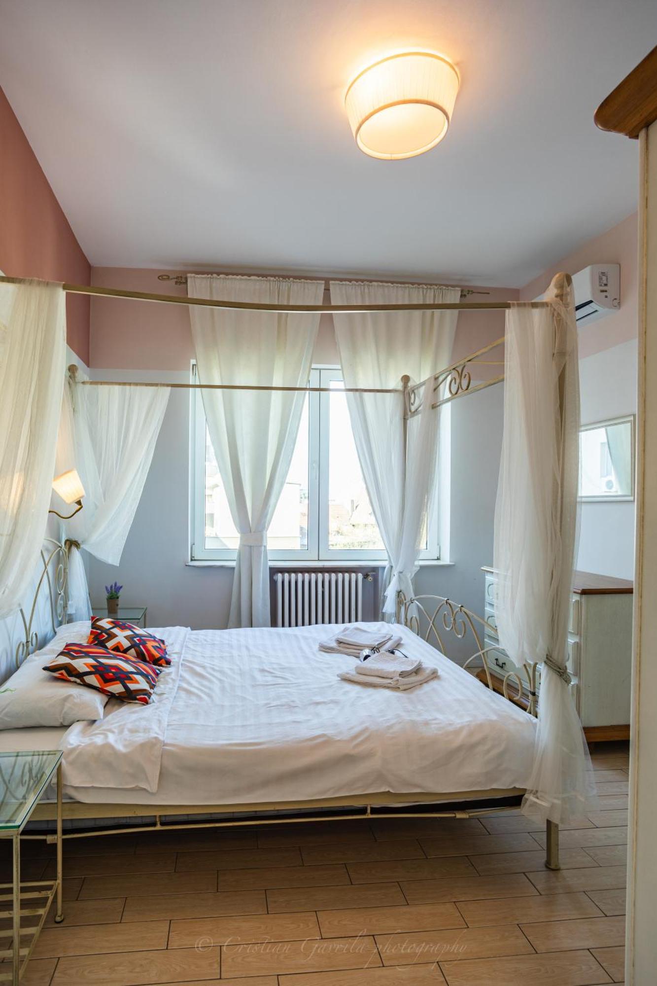 University Apartment Bucharest Exterior photo